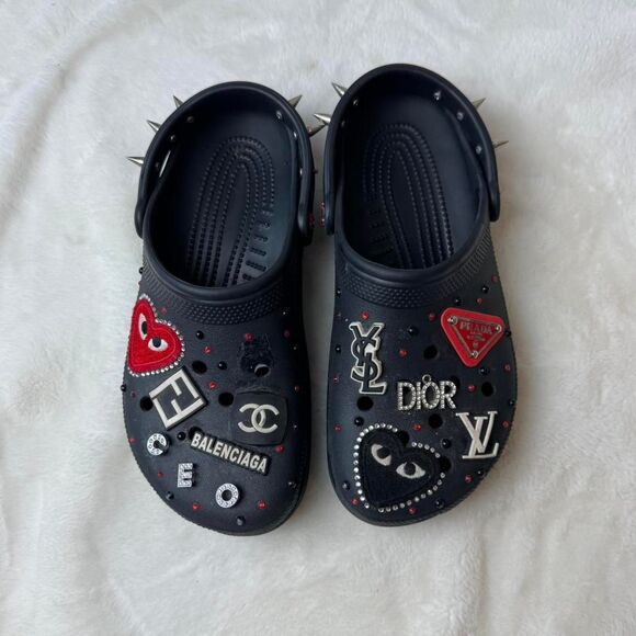 Crocs customized with spikes, studs and designer charms - Picture 1 of 4